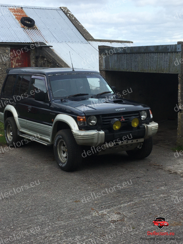 Motorhaubenschutz / Steinschlagschutz Motorhaube für Mitsubishi Pajero 2 1991-1999 (Shogun, Montero) 8 Motorhaubenschutz / Steinschlagschutz Motorhaube für Mitsubishi Pajero 2 1991-1999 (Shogun, Montero) – Bild 7