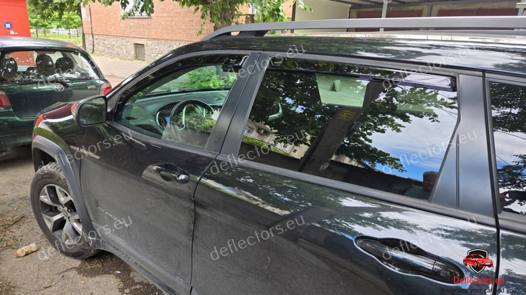 Okenné deflektory Heko pre JEEP CHEROKEE (2013+) 5 dvere – 4 ks predné a zadné 7 Okenné deflektory Heko pre JEEP CHEROKEE (2013+) 5 dvere - 4 ks predné a zadné – Obrázok 5