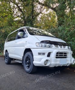 Alternative view of Дефлектор за преден капак за Mitsubishi Delica 1997-2007 (L400, Space Gear)