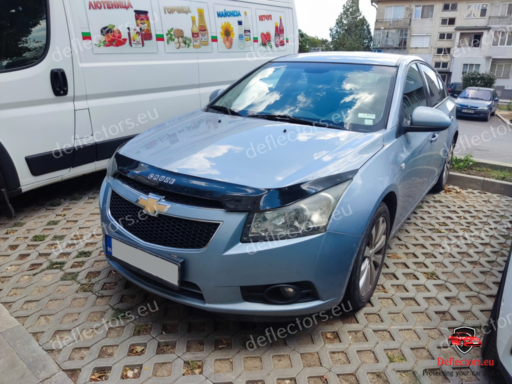 Deflektor prednej kapoty pre Chevrolet Cruze 2009- (dlhý) 5 Deflektor prednej kapoty pre Chevrolet Cruze 2009- (dlhý) – Obrázok 4