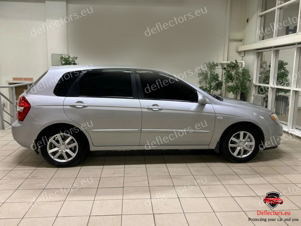 Deflettori aria l’installazione esterna per Kia Cerato I Hb 5d 2004-2007 5 porte – 4 pz. anteriori e posteriori 4 Deflettori aria l'installazione esterna per Kia Cerato I Hb 5d 2004-2007 5 porte - 4 pz. anteriori e posteriori - immagine 2