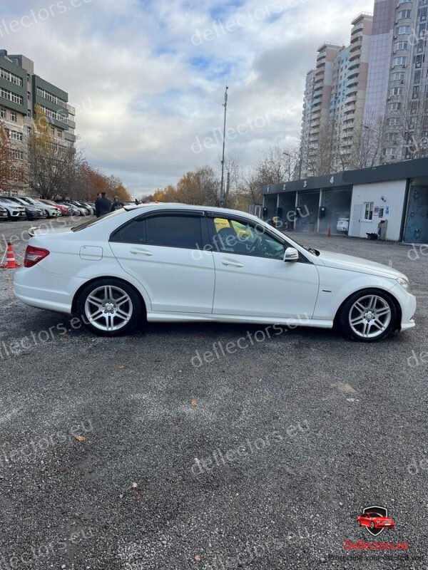Vindavvisare / fönstervisir extern montering för Mercedes Benz C-class Sedan (S204) 2007-2013 – 5 dörrar – 4 st. fram och bak 12 Vindavvisare / fönstervisir extern montering för Mercedes Benz C-class Sedan (S204) 2007-2013 - 5 dörrar - 4 st. fram och bak - Bild 10
