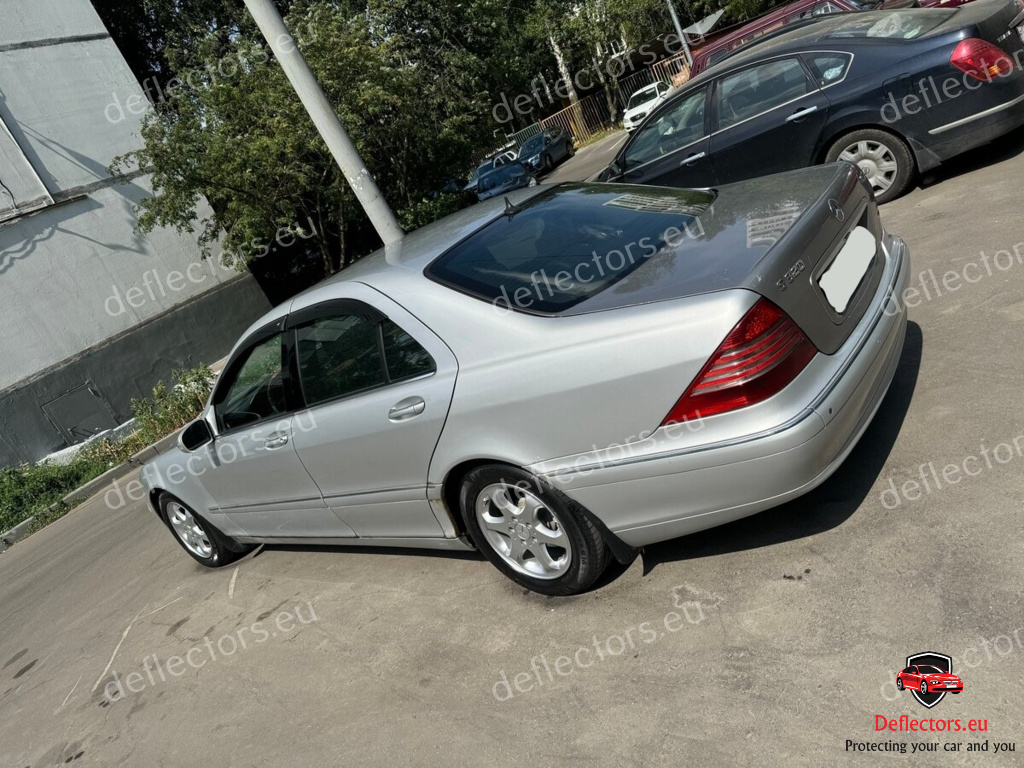 Vindavvisare / fönstervisir extern montering för Mercedes Benz S-class (W220) Long 1998-2005 – 5 dörrar – 4 st. fram och bak 6 Vindavvisare / fönstervisir extern montering för Mercedes Benz S-class (W220) Long 1998-2005 - 5 dörrar - 4 st. fram och bak - Bild 4