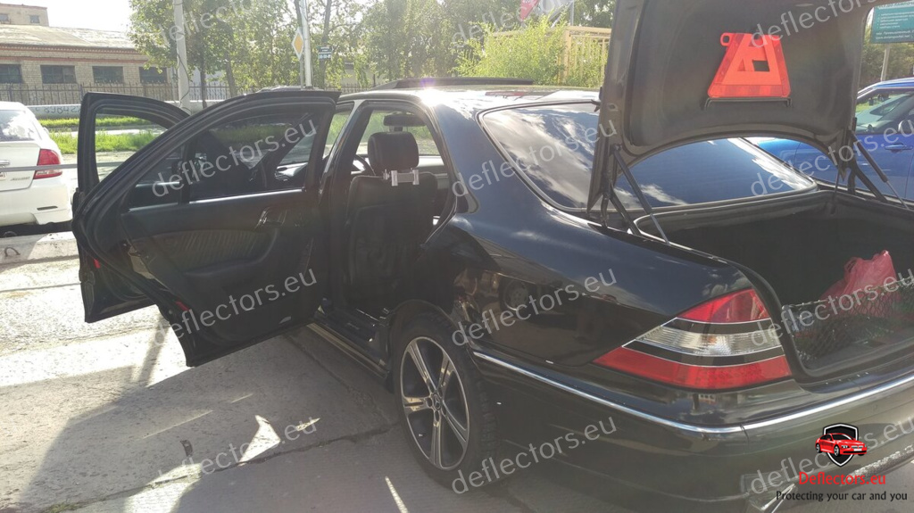 Vindavvisare / fönstervisir extern montering för Mercedes Benz S-class (W220) Long 1998-2005 – 5 dörrar – 4 st. fram och bak 22 Vindavvisare / fönstervisir extern montering för Mercedes Benz S-class (W220) Long 1998-2005 - 5 dörrar - 4 st. fram och bak - Bild 20