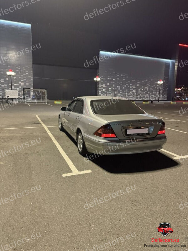 Vindavvisare / fönstervisir extern montering för Mercedes Benz S-class (W220) Long 1998-2005 – 5 dörrar – 4 st. fram och bak 11 Vindavvisare / fönstervisir extern montering för Mercedes Benz S-class (W220) Long 1998-2005 - 5 dörrar - 4 st. fram och bak - Bild 9