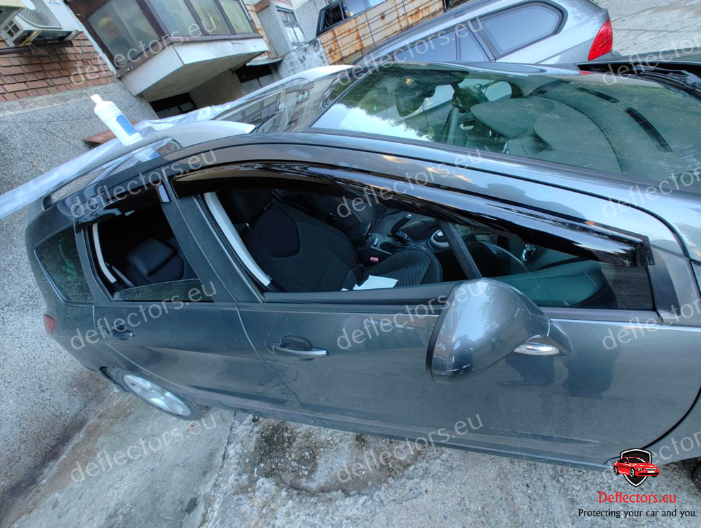 Deflettori aria l’installazione esterna per Peugeot 308 Combi / Wagon 2008-2011 5 porte – 4 pz. anteriori e posteriori 3 Deflettori aria l'installazione esterna per Peugeot 308 Combi / Wagon 2008-2011 5 porte - 4 pz. anteriori e posteriori - immagine 2