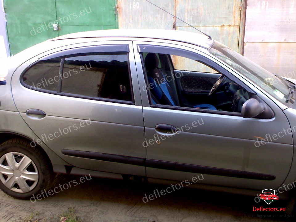Deflettori aria l’installazione esterna per Renault Megane I Sd 1995-2002 5 porte – 4 pz. anteriori e posteriori 6 Deflettori aria l'installazione esterna per Renault Megane I Sd 1995-2002 5 porte - 4 pz. anteriori e posteriori - immagine 4